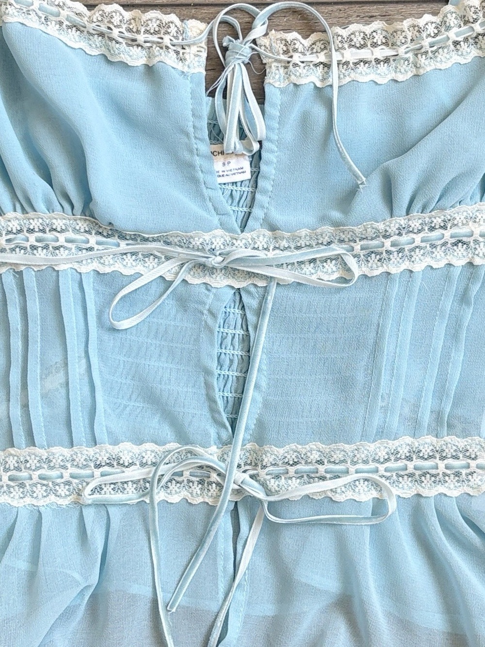 Kimchi Blue Urban Outfitters Baby Blue w Lace-Trim & Bow Details Cami Tank Top - Picture 3 of 4